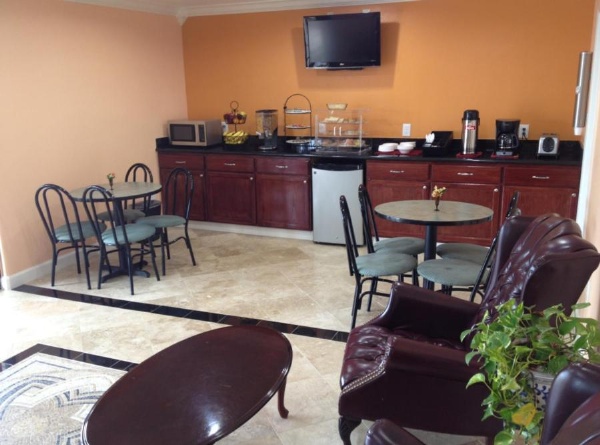 Executive Inn and Suites Houston image 5