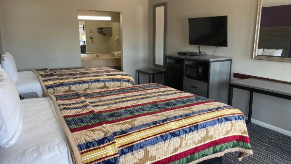 Executive Inn and Suites Houston image 8