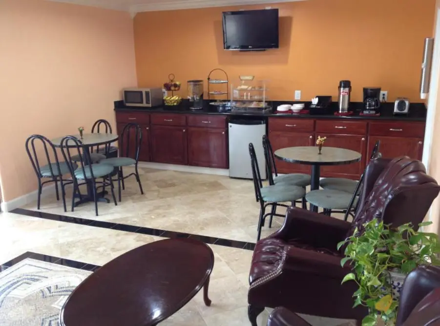 Executive Inn and Suites Houston 5